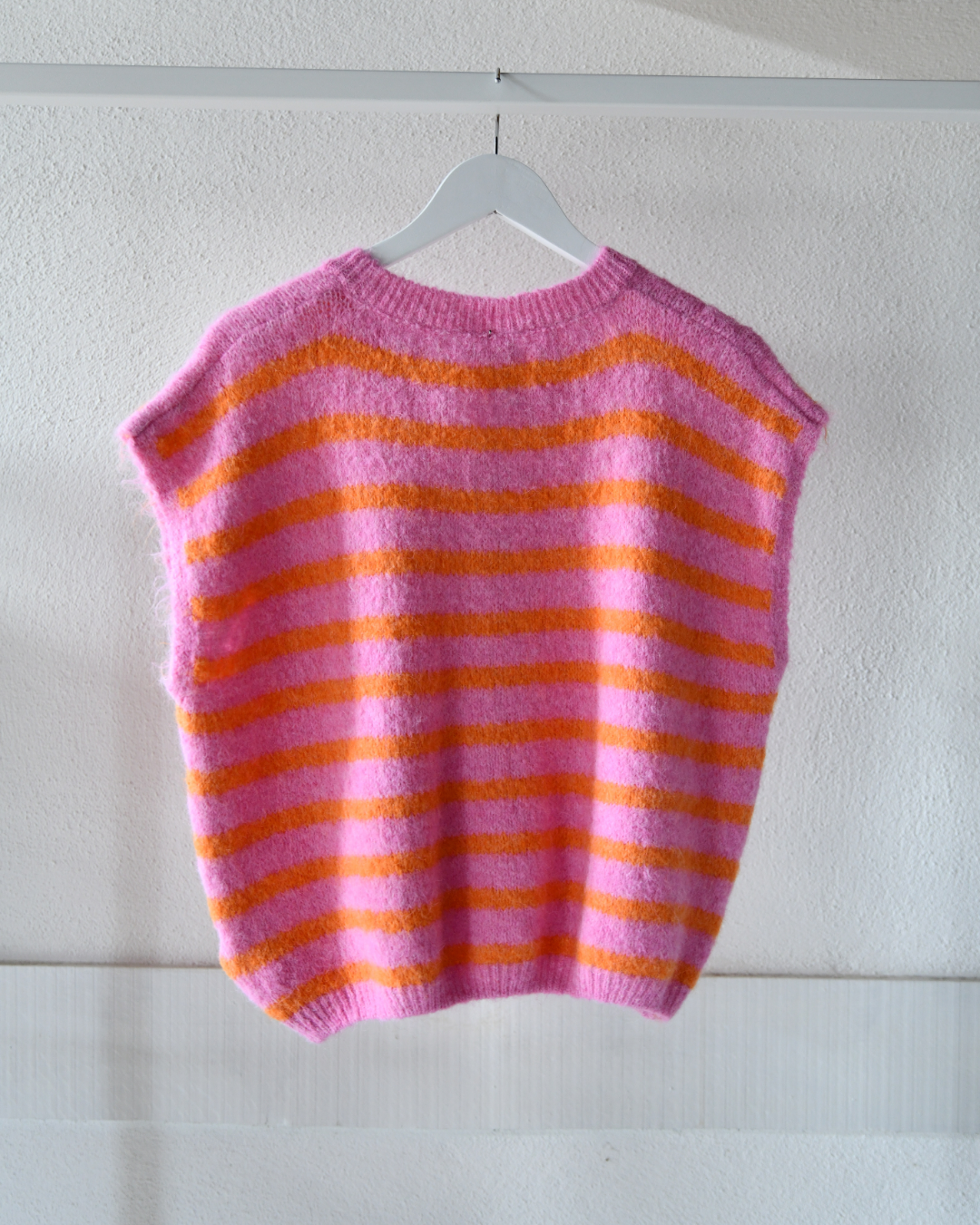 Strickweste Stripes in Orange/Pink