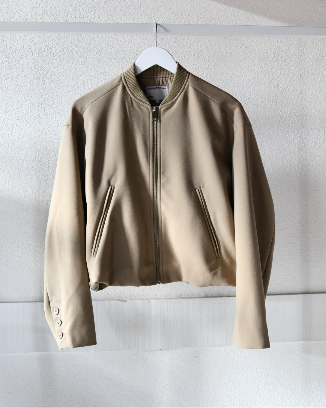 Bomberjacke in beige