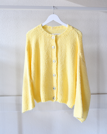 Strickjacke Ella mit Perlmuttknöpfen