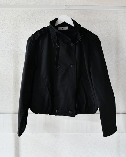 Trenchcoat Cropped in Schwarz