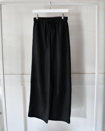 Stoffhose in Schwarz