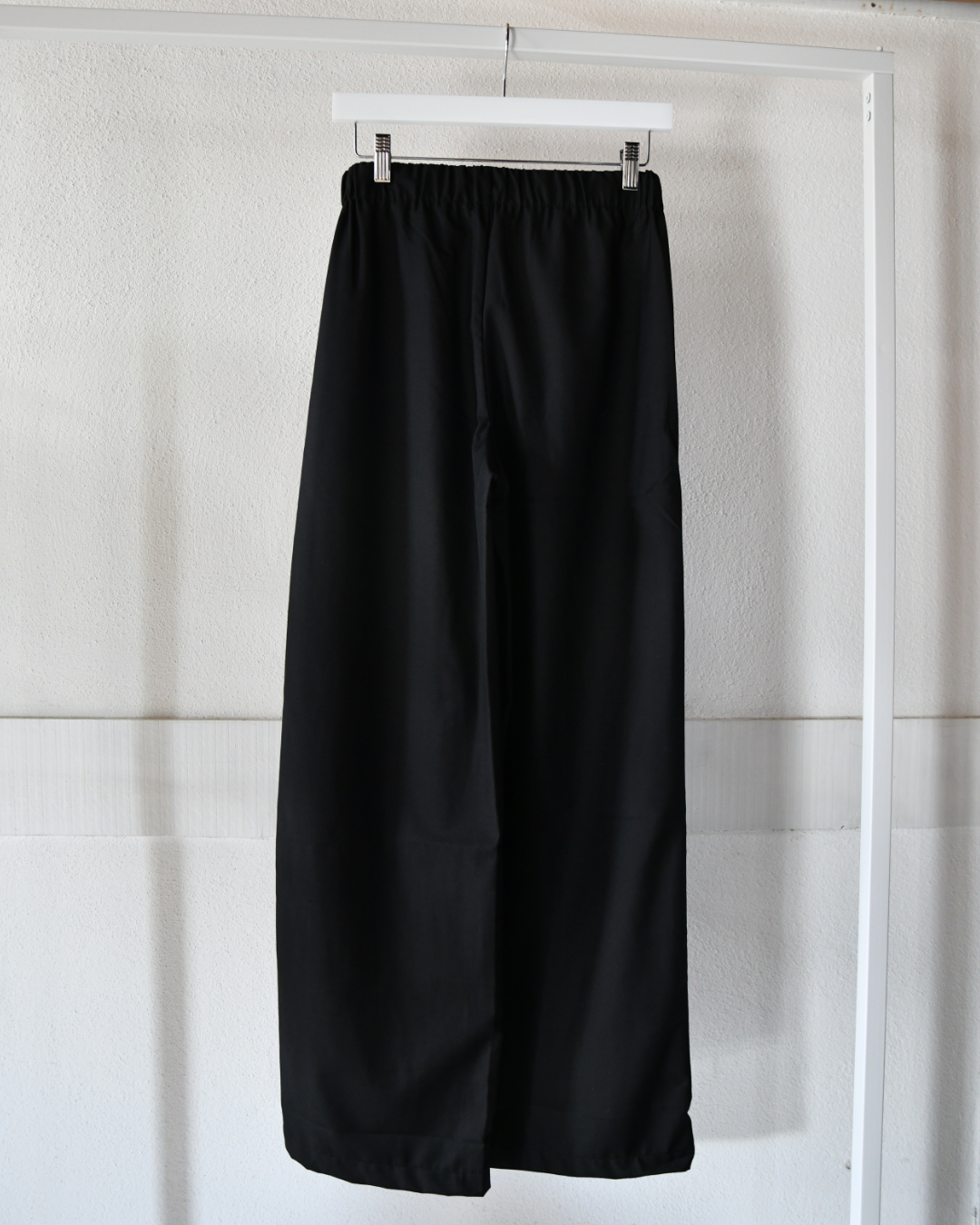 Stoffhose in Schwarz