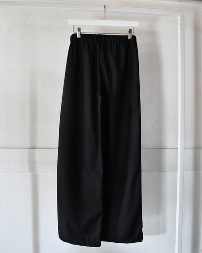 Stoffhose in Schwarz