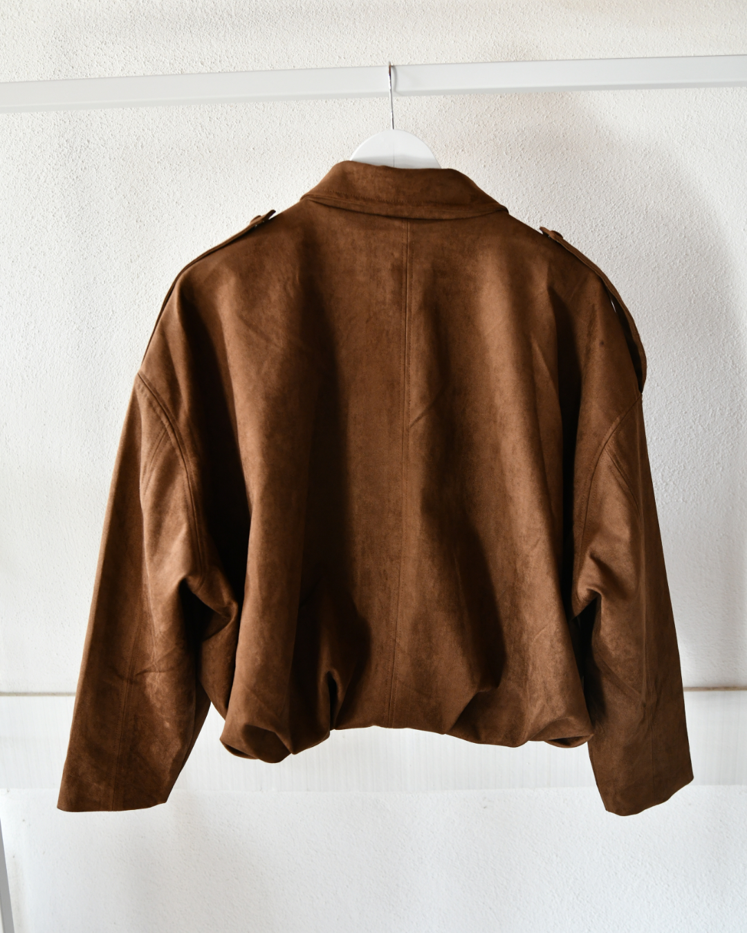 Bomberjacke im Wildleder-Look in Braun